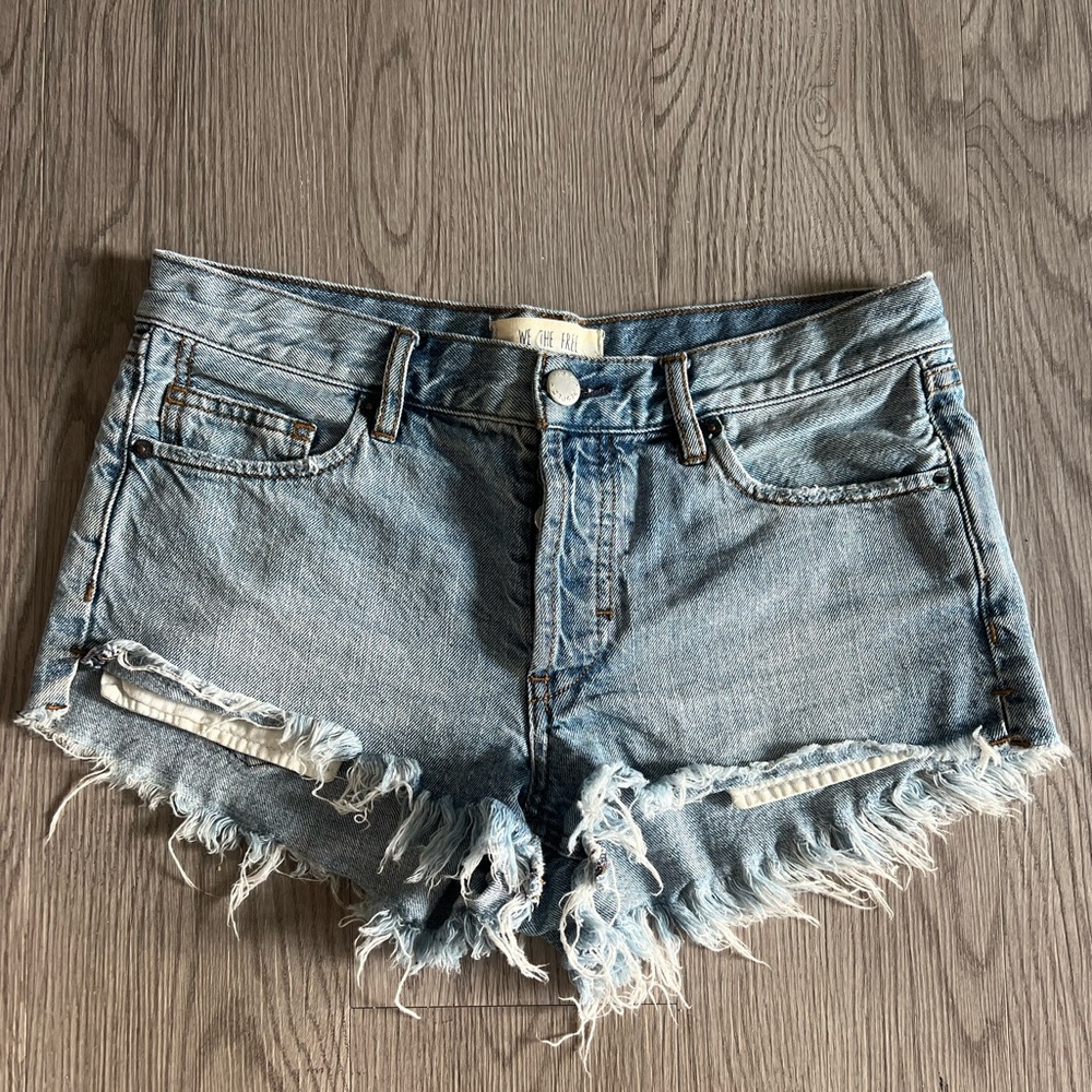 Womens WE THE FREE Soft & Relaxed Cut Off Denim Shorts Size 26